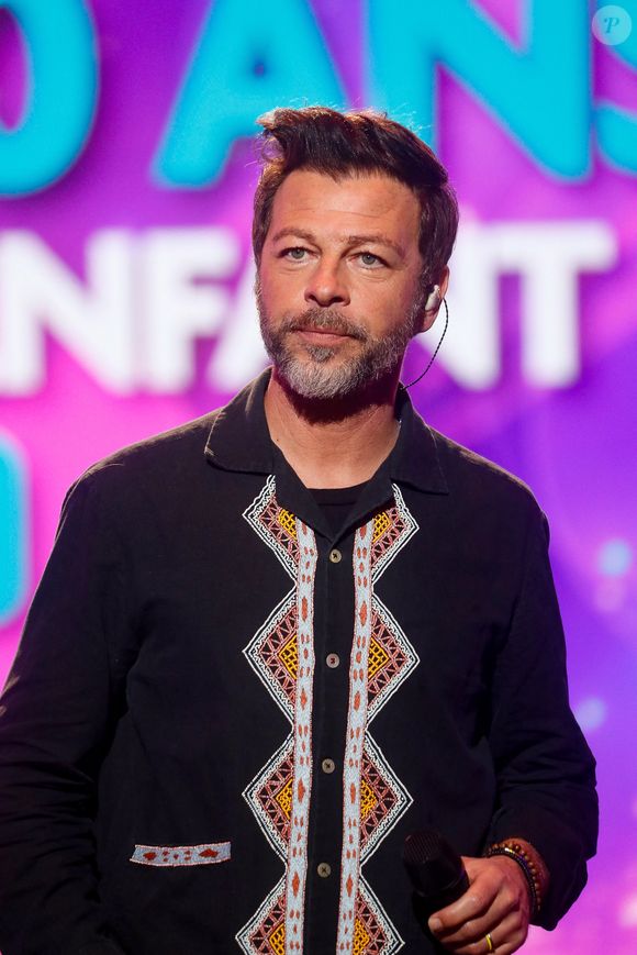 Christophe Maé - Enregistrement de l'émission "Ce soir on chante pour les 100 ans des droits de l'enfant, avec l'Unicef", présentée par E.Gossuin et J.Anthony et diffusée le 12 mars sur W9
© Christophe Clovis / Bestimage