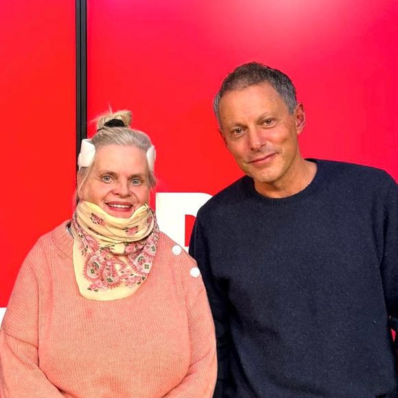 Isabelle Nanty face à Marc-Olivier Fogiel pour RTL.

Photo : RTL