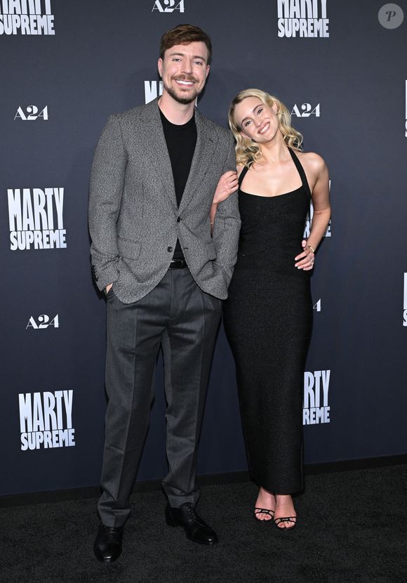 8 décembre 2025.
Projection de 'Marty Supreme' au Academy Theatre, Los Angeles, CA. USA
Ici, MrBeast aka Jimmy H. Donaldson et Thea Booysen 

Photo : AGENCE / BESTIMAGE