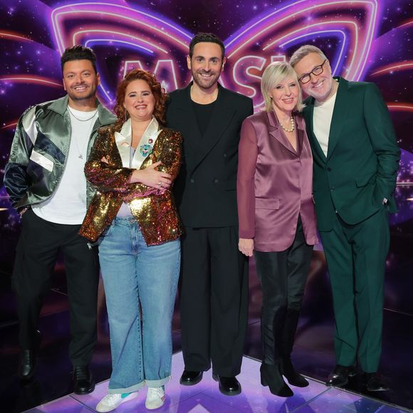 Après une saison, cet enquêteur de "Mask Singer" tire sa révérence.

Kev Adams, Elodie Poux, Camille Combal, Chantal Ladesou et Laurent Ruquier dans "Mask Singer". 

Photo : Laurent VU / TF1