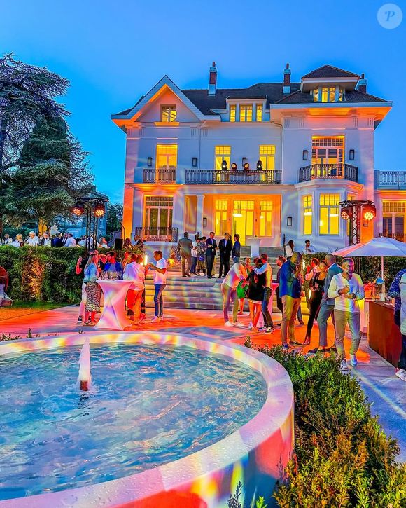 Mais aujourd'hui, cette maison située en plein cœur du carré d'or de Marseille a été rachetée par le groupe immobilier Holfim.

 Instagram @dreamtravel21