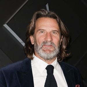 Frédéric Beigbeder est quant à lui voisin, il a une maison à Guéthary.

Frédéric Beigbeder - 5ème édition de remise des Prix des Arts et de la Culture à l'Institut de France de Paris le 3 décembre 2025. © Coadic Guirec/Bestimage