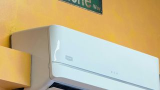 Les experts s'accordent à dire : "Le mode 'dry' du climatiseur consomme moins d'énergie car le compresseur fonctionne à un régime plus bas"