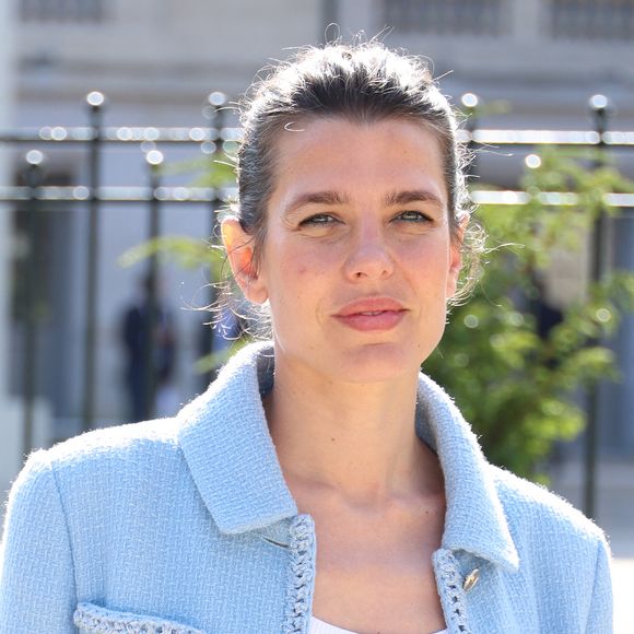 Charlotte Casiraghi - Les célébrités arrivent au défilé Chanel Collection Haute Couture Automne/Hiver 2025-2026 lors de la Fashion Week de Paris (PFW), le 8 juillet 2025. 
© Denis Guignebourg / Bestimage