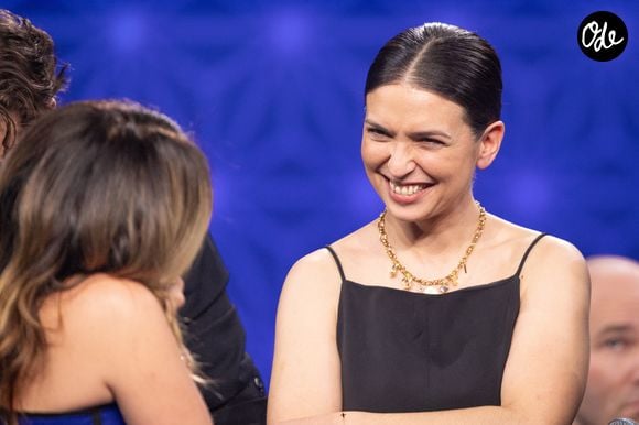 Dimanche 16 août 2026, la musicienne est sorti du silence en taclant sévèrement les femmes qui l'ont insulté sur les réseaux sociaux ces derniers mois

Exclusif - Lucie Bernardoni pour les surprises lors de l'enregistrement de l'émission "La Boîte à secrets", présentée par F.Bollaert et diffusée le 2 janvier 2026 sur France 3, dans les studios du Lendit à Saint-Denis, France, le 1er décembre 2025. © Cyril Moreau/Bestimage