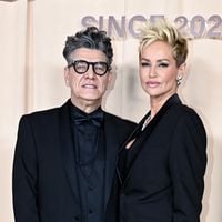 Adriana Karembeu sur ses terres natales avec Marc Lavoine, elle brille avec sa nouvelle coupe de cheveux ultra-courte