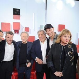 Jérémy Ferrari, Roselyne Bachelot, Karina Marimon, Emmanuel Chaunu et Laurent Ruquier seront aussi présents pour évoquer leurs projets.

 Jeanne Cherhal, Olivier Menard, Benjamin Castaldi, Michel Drucker, Emmanuel Cahunu, Gael Le Forestier, Catherine Jacob et Philippe Lellouche lors de l'enregistrement de l'émission "Vivement dimanche" au studio Rive Gauche, présentée par M.Drucker avec une diffusion sur France 3 le 8 mars 2026, à Paris, France, le 25 février 2026. © Guillaume Gaffiot/Bestimage
