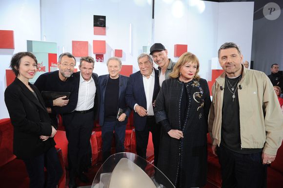 Jérémy Ferrari, Roselyne Bachelot, Karina Marimon, Emmanuel Chaunu et Laurent Ruquier seront aussi présents pour évoquer leurs projets.

 Jeanne Cherhal, Olivier Menard, Benjamin Castaldi, Michel Drucker, Emmanuel Cahunu, Gael Le Forestier, Catherine Jacob et Philippe Lellouche lors de l'enregistrement de l'émission "Vivement dimanche" au studio Rive Gauche, présentée par M.Drucker avec une diffusion sur France 3 le 8 mars 2026, à Paris, France, le 25 février 2026. © Guillaume Gaffiot/Bestimage