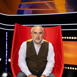 Exclusif - Antoine Duléry en backstage de l'enregistrement de l'émission "Qui Ment?" présentée par B.Guillon et diffusée le 20 août 2026 sur France 2, à Saint-Denis, Seine Daint-Denis, France, le 24 novembre 2025. © Jeremy Melloul/Bestimage