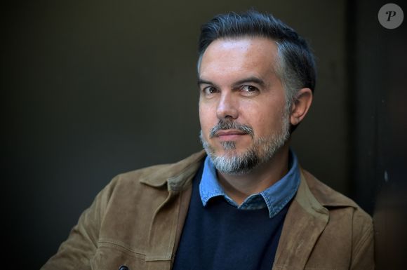 Il a ainsi perdu 25 kilos ! Et s'est remis au sport.

Rendez-vous avec Maxime Chattam en marge de la 3ème édition du festival du film policier de Reims, le 45 avril 2023.