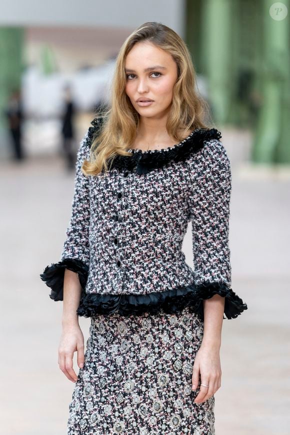 Lily-Rose Depp au défilé Chanel au Grand Palais, "Collection Haute Couture Printemps/Eté 2025" lors de la Fashion Week de Paris (PFW), le 28 janvier 2025. 
© Olivier Borde / Bestimage