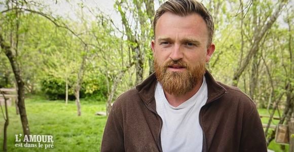 Mais jusqu'à présent, il n'avait pas réellement présenté l'homme qui fait battre son coeur. 

Jean-Baptiste fait son choix dans "L'amour est dans le pré"