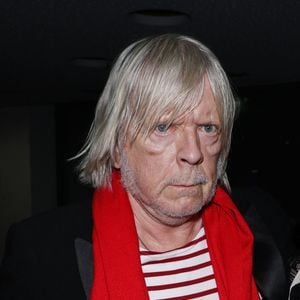 “Pour un concert de 5h30 j’ai préparé un discours de 5h30 mais je l’ai oublié à la maison”, blague Renaud 

Renaud et sa femme Cerise lors du "Hyper Week-end Festival" a Radio France, le 24 janvier 2025. © Denis Guignebourg / Bestimage