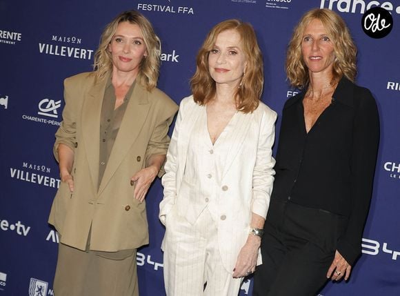 De nombreuses personnalités sont déjà arrivées sur les lieux de l'événement.

Anne Marivin, Sandrine Kiberlain, Isabelle Huppert au photocall de la soirée d'ouverture de la 19ème édition du festival du film francophone d'Angoulême, le 24 août 2026. © COADIC GUIREC / BESTIMAGE