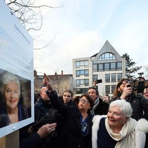 Line Renaud, 97 ans, a inauguré un jardin public qui porte son nom, à Lille, France, le mercredi 17 décembre 2025. © Claude Dubourg/Bestimage