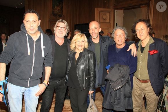 Un petit garçon, Alexandre, est né en 1979 de leur idylle, huit ans avant leur divorce.

Exclusif - Yohan Khatir, Gérard Pont, Nicoletta, Alexandre Chappuis (le fils de Nicoletta), Hervé Vilard, Jean-Christophe Molinier - Première du film documentaire "Nicoletta, la voix de la liberté" à la Scam à Paris. Le 26 septembre 2019. BALDINI / BESTIMAGE
