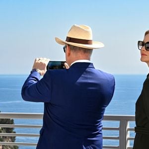 Le prince Albert II de Monaco, sa femme la princesse Charlene et la princesse Caroline de Hanovre ont pu découvrir les travaux d'aménagements réalisés pendant 5 ans au jardin exotique de Monaco avant son ouverture au public le 30 mars.© Bruno Bebert / Bestimage