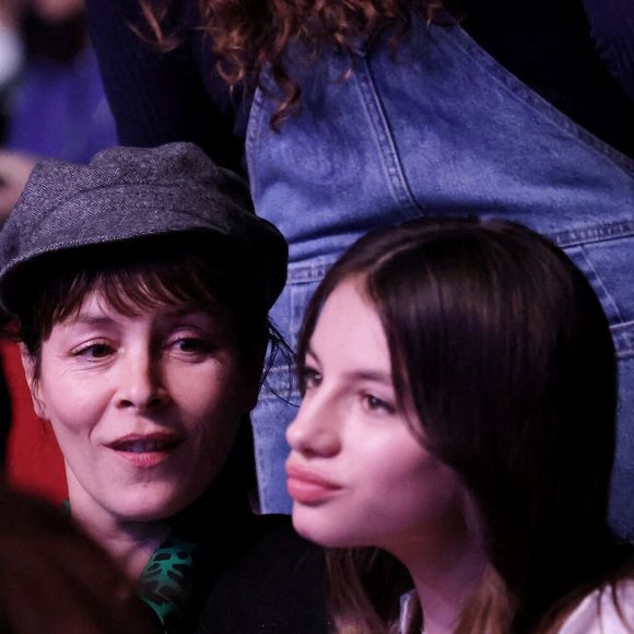 Exclusif - Armelle Deutsch et sa fille Ysée Jouannet - Projection du court métrage "Allez ma Fille" réalisé par C.Jouannet lors du 27éme Festival International du Film de Comédie de l'Alpe d'Huez, le 17 janvier 2024. © Dominique Jacovides / Bestimage