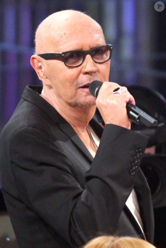 Eric Charden sur le plateau des Années bonheur en avril 2012 © agence Bestimage