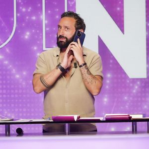 Le monde des médias est en deuil.

Exclusif - Cyril Hanouna, sur le plateau de  TBT9 présenté par C.Hanouna, et diffusé en direct sur W9, Paris, France. © Jack Tribeca / Bestimage