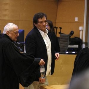 Cependant, le parquet a immédiatement fait appel de cette décision

Pierre Palmade au tribunal de Melun avec ses avocats pour son procès pour blessures involontaires à la suite d'un accident de la route en février 2023 dans lequel sa voiture a percuté un autre véhicule à Melun.
Le 20 novembre 2024.
© Christophe Clovis / Bestimage