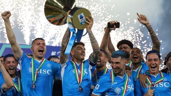 Ce footballeur star ouvre les portes de son penthouse de plus de 200m² avec terrasse et vue mer imprenable