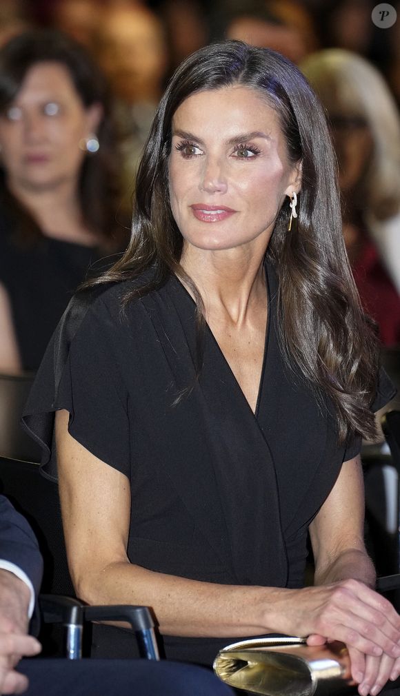 La reine Letizia d'Espagne lors de la cérémonie de remise des Prix internationaux de journalisme du Roi d'Espagne à Madrid le 18 juin 2025. © LALO YASKY / BESTIMAGE