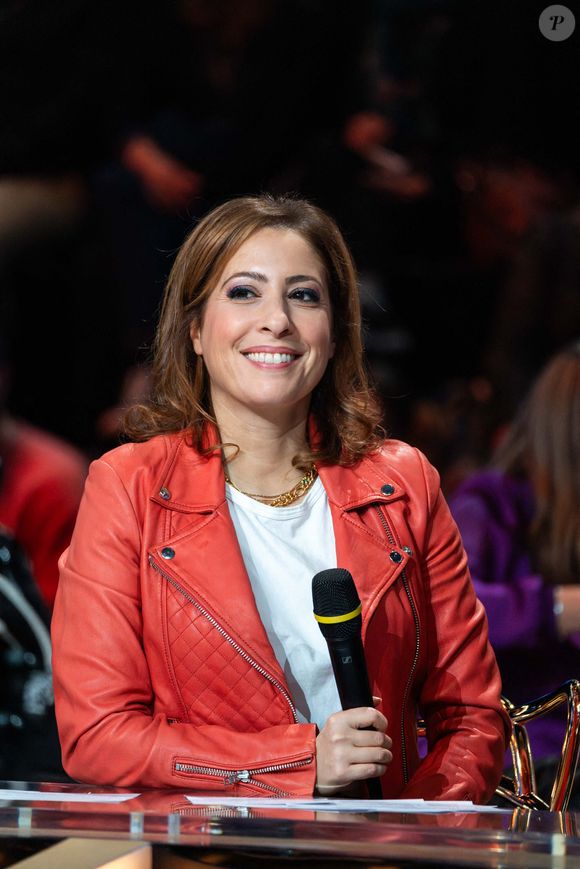 Lea Salame, journaliste française lors du Téléthon 2023, à Saint Denis, près de Paris, France, le 9 décembre 2023. Le Téléthon est un marathon télévisuel de trente heures diffusé sur les chaînes de France Télévisions. Photo par Alexis Jumeau/ABACAPRESS.COM