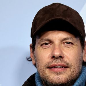 Laurent Lafitte - Tapis rouge lors du 29ème Festival International du Film de Comédie de l'Alpe d'Huez le 22 Janvier 2026. © Dominique Jacovides/Bestimage