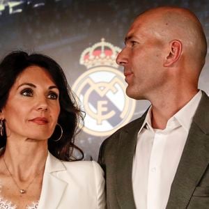 Le nouvel entraîneur du Real Madrid Zinedine Zidane et sa femme Véronique après la conférence de presse au stade Santiago Bernabeu à Madrid, Espagne, le 11 mars 2019.
©GTRES / BESTIMAGE