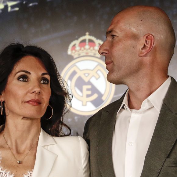 Le nouvel entraîneur du Real Madrid Zinedine Zidane et sa femme Véronique après la conférence de presse au stade Santiago Bernabeu à Madrid, Espagne, le 11 mars 2019.
©GTRES / BESTIMAGE