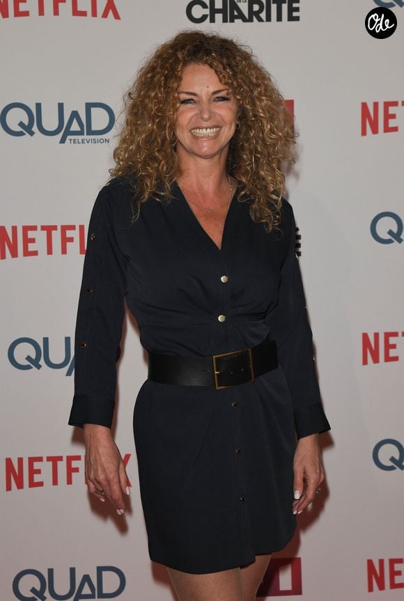 "Ça fait tellement mal… Récidive d'une grosse crise de myocardite qui a fait décompenser la cardiomyopathie et fait baisser ma fraction d'éjection à 25 %…", explique-t-elle,

Manuela Lopez à l'avant-première de série télévisé TF1 "Le Bazar de la Charité" au Grand Rex à Paris, France, le 30 septembre 2019. © Coadic Guirec/Bestimage