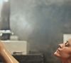 Les habitudes de toilette dépendent de nombreux facteurs : culture, climat, santé de la peau, mode de vie et préférences personnelles.

Photo prise par Bruce Mars / Unsplash