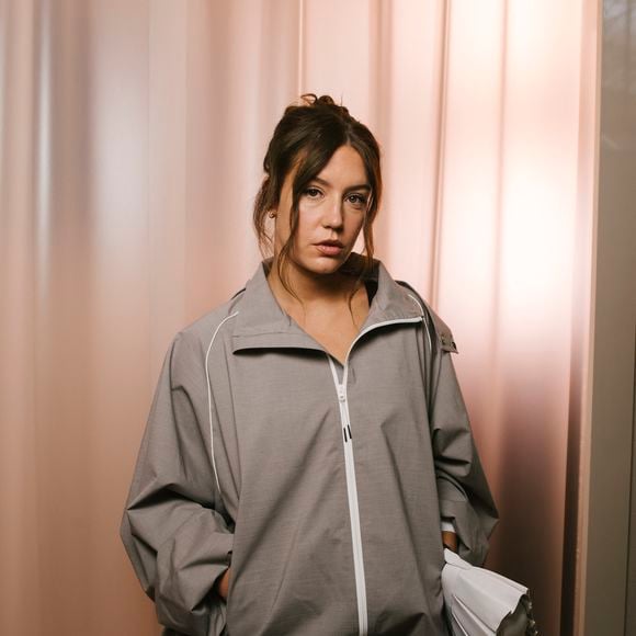 Adele Exarchopoulos au Front Row du défilé Lacoste Collection Femme Prêt-à-Porter Printemps/Eté 2026 lors de la Fashion Week de Paris (PFW), au Lycée Carnot, à Paris, France, le 5 octobre 2025. © Sam Delpech/Bestimage