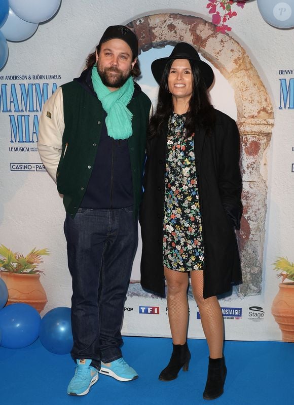“Passés en un battement de cœur. M.E.R.C.I”, conclut Flavie Péan

Arthur Jugnot et sa femme Flavie Péan - Soirée de gala pour la première de la comédie musicale "Mamma Mia ! Le Musical" au Casino de Paris le 26 octobre 2023. © Coadic Guirec/Bestimage