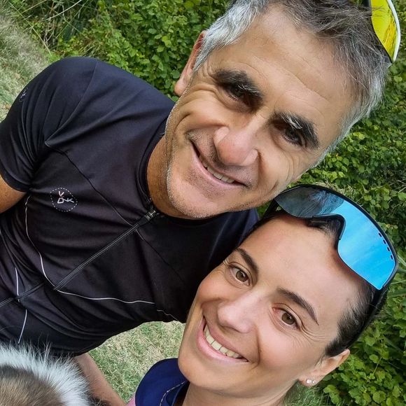 Laurent Jalabert et sa compagne Marion Limouzy ont récemment partagé une nouvelle attendrissante sur Instagram : l’adoption d’un petit chaton noir. 

Laurent Jalabert et Marion sur Instagram