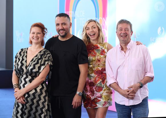 Elodie Poux, Majid Berhila, Amelie Etasse, Frederic Bouraly lors du photocall de "Scènes de ménages" au Grimaldi Forum lors du 64ème Festival de Télévision de Monte Carlo le 14 Juin 2025.

© Denis Guignebourg/Bestimage