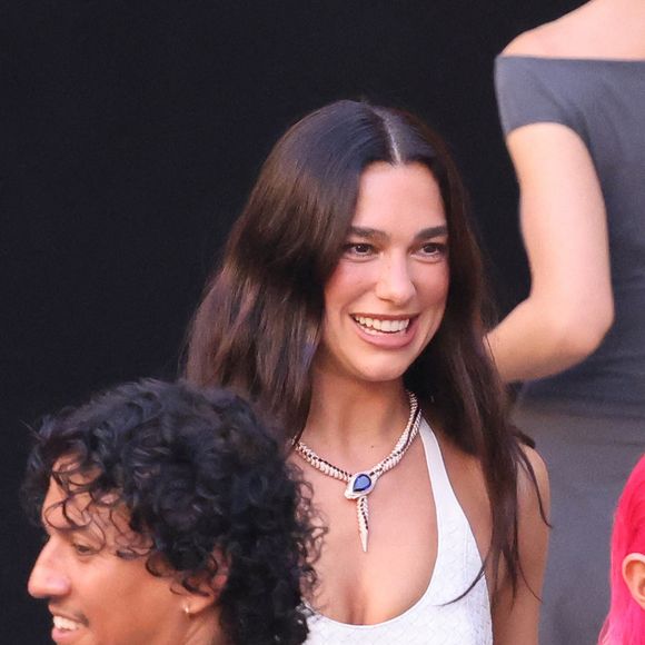La chanteuse Dua Lipa et l'acteur Callum Turner ont été photographiés avant leur fête de mariage sur la Piazza Croce Dei Vespri à Palerme, en Italie, le 5 juin 2026. Photo : Snapix/ABACAPRESS.COM