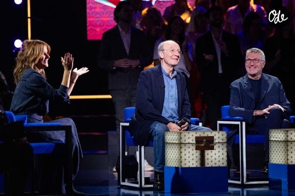 Faustine Bollaert, Laurent Ruquier, Philippe Geluck lors de l'enregistrement de l'émission "La Boîte à secrets", présentée par F.Bollaert et diffusée le 16 octobre sur France 3, à Paris, France, le 29 septembre 2026. © Cyril Moreau/Bestimage