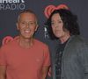 Curt Smith a révélé à "Vulture" que Roland Orzabal et son épouse Emily avaient accueilli leur enfant au début de l’été.

Roland Orzabal et Curt Smith (le groupe Tears for Fears) à la soirée Festival de musique  iHeartRadio au T-Mobile Arena à Las Vegas © Marcel Thomas via Zuma/Bestimage