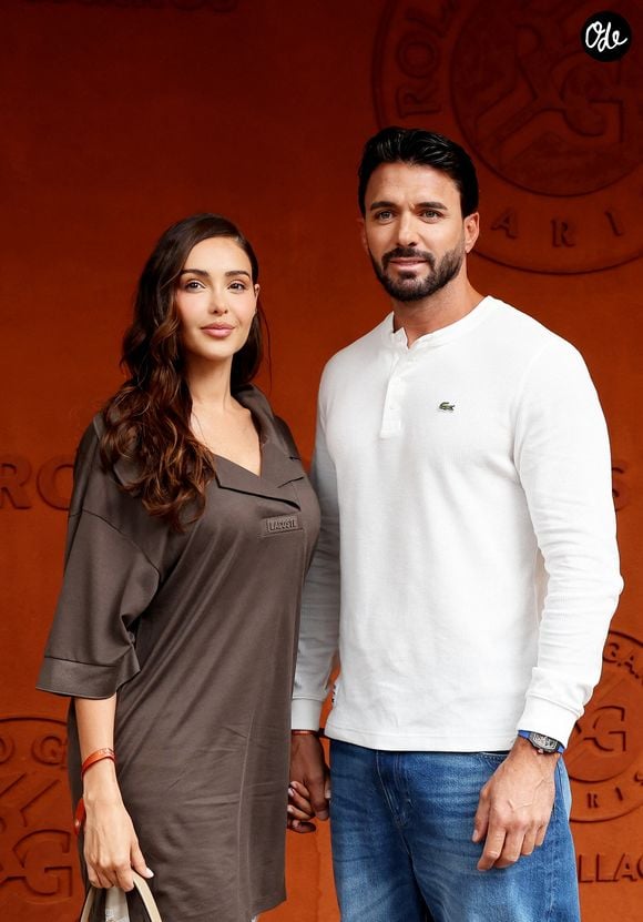 Nabilla et Thomas Vergara étaient également présents au photocall du village lors des Internationaux de France de Tennis de Roland Garros 2026

Nabilla Vergara et Thomas Vergara au photocall du village lors des Internationaux de France de Tennis de Roland Garros 2026, à Paris, France, le 6 juin 2026. © Jacovides-Moreau/Bestimage