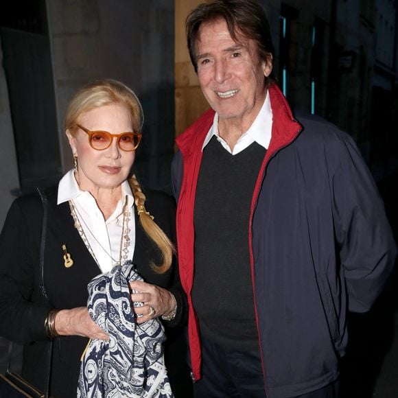 Ce mardi, Sylvie Vartan a célébré ses 42 ans d'union avec le producteur Tony Scotti sur son compte Instagram.

Sylvie Vartan et son mari Tony Scotti - Martine Couralet-Laing dédicace son livre "DreamLAnd" à la Galerie XII à Paris. © Bertrand Rindoff / Bestimage