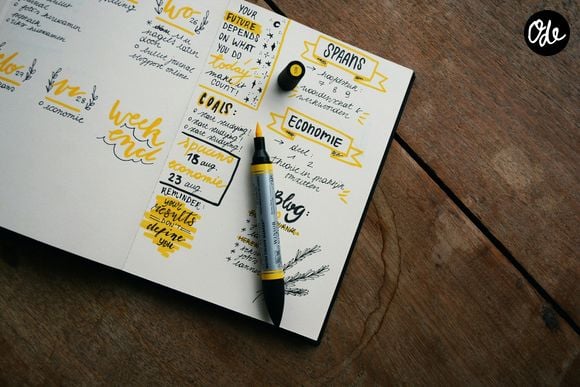 Le calendrier papier peut ainsi devenir une véritable mémoire du quotidien.

Photo prise par Estee Janssens / Unsplash