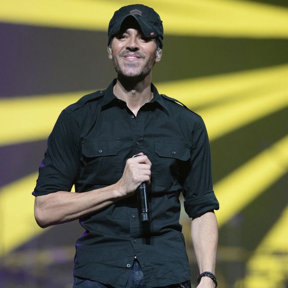 Enrique Iglesias en concert sur la scène du FTX Arena de Miami, en Floride le 22 octobre 2021.

Photo : Backgrid USA / Bestimage