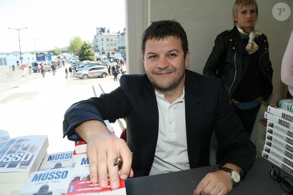 Guillaume Musso - 20ème édition des Journées Nationales du Livre et du Vin à Saumur. Le 19 avril 2015. JLPPA / Bestimage