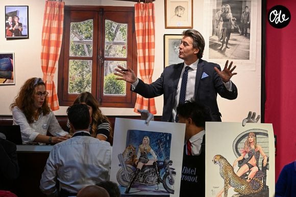 Pour preuve : une prestigieuse vente aux enchères dédiée aux souvenirs de Brigitte Bardot s'est tenue à Paris.

Vente aux enchères des objets de Brigitte Bardot par la maison Millon à l’Hôtel Drouot à Paris, le 21 septembre 2026. 

© Lionel Urman/Bestimage