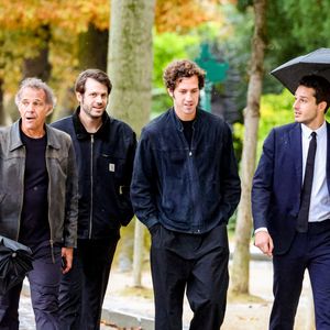 Ce jeudi,  la famille Belmondo s’est réunie au Père-Lachaise pour rendre un dernier hommage à Alain Belmondo.

Exclusif - Paul Belmondo et ses fils Victor Belmondo, Alessandro Belmondo, Giacomo Belmondo - Arrivées aux obsèques d’Alain Belmondo au crématorium du Père-Lachaise à Paris, France. © Dominique Jacovides/Bestimage