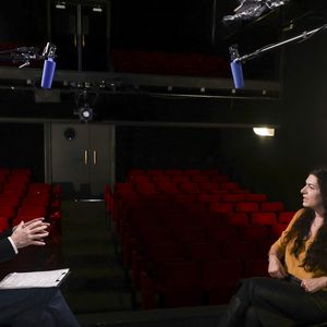 Fondatrice de l’ONG EliseCare, elle témoigne dans ses ouvrages de l’horreur des conflits et de son engagement sur le terrain.

Exclusif - Bernard Montiel, Élise Boghossian lors de l'enregistrement de l'émission Olympiascope présentée par B.Montiel à la Comédie de Paris le 6 mars 2025.  Cette émission sera diffusée le 1er juillet 2025. © Jack Tribeca/Bestimage