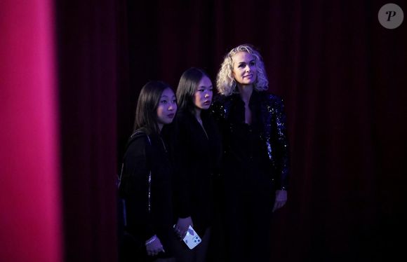 Exclusif - Laeticia Hallyday et ses filles Joy et Jade - Vernissage de l'exposition "Johnny Hallyday, l'exposition" au Palais des Expositions à Paris. Le 21 décembre 2023
© Dominique Jacovides / Bestimage