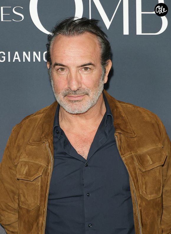 Jean Dujardin - Avant-première du film "Les rayons et les ombres au cinéma Pathé Wepler à Paris le 17 mars 2026. 

© Coadic Guirec/Bestimage